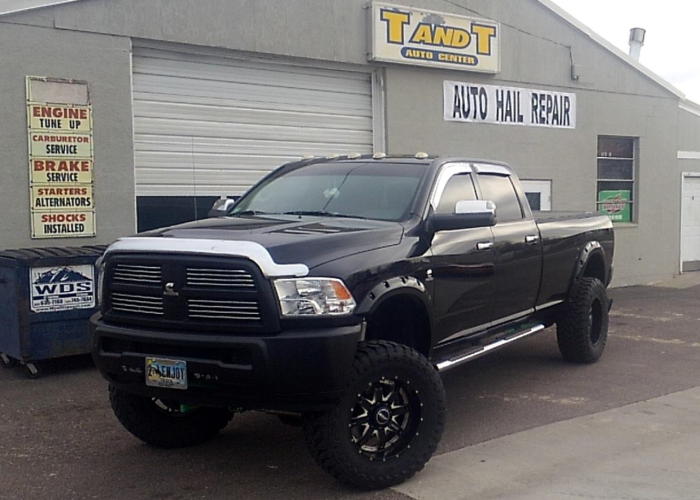 Front Entrance of B and M Diesel Automotive and Body